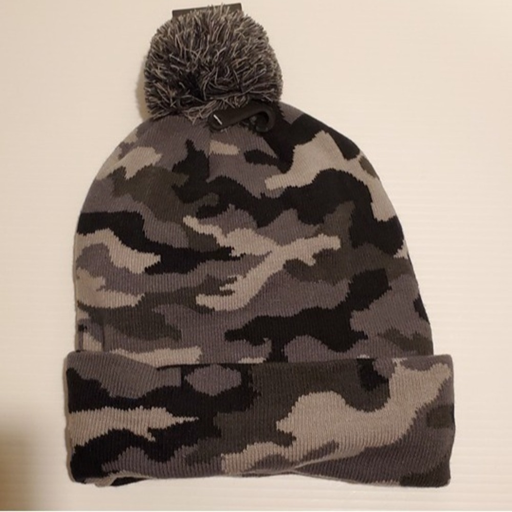 NEW LA Lakers NBA Salute to Service Camouflage Winter Beanie OSFM Hat Cap - Picture 2 of 4